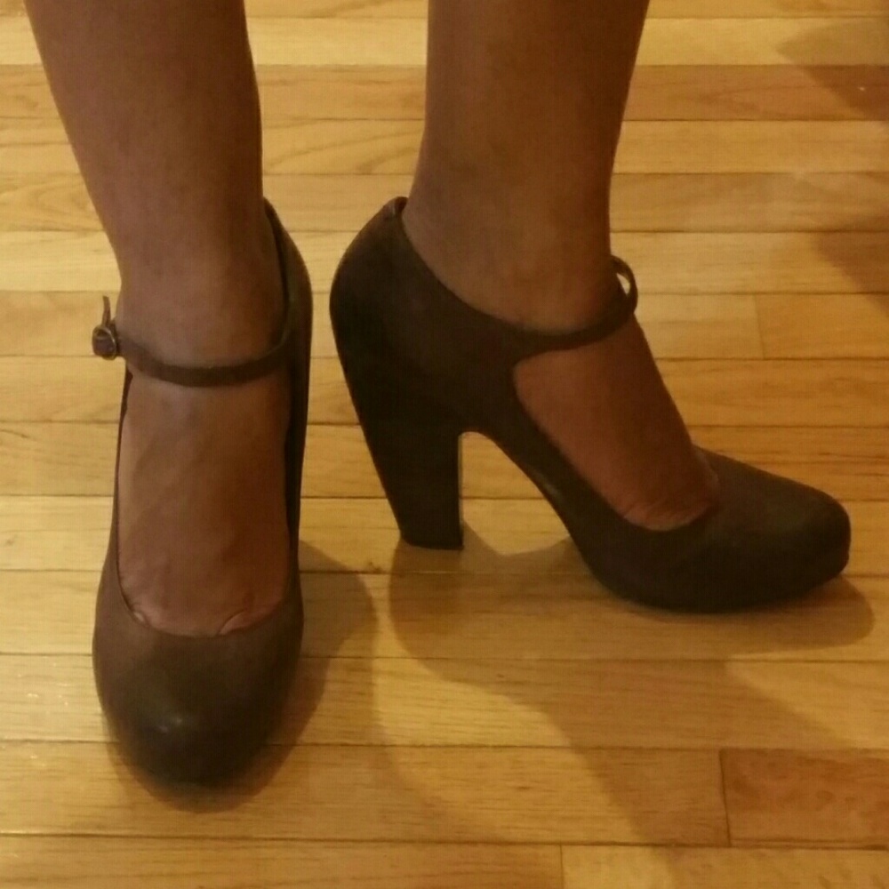 Nine West Mary Jane Pumps